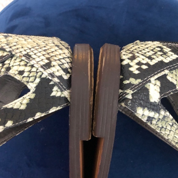 Sam Edelman snake embossed leather gladiator flat sandal - Picture 4 of 7